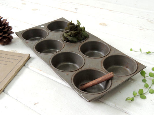 OLD・アンティーク マフィンモールド・菓子型 ベーキングティン 8穴 USA キッチン雑貨