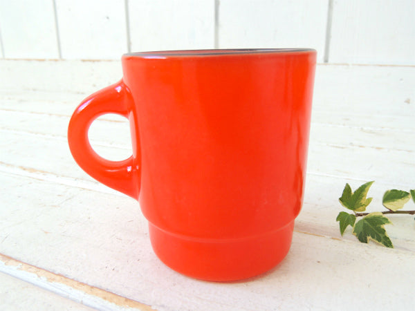 【FireKing】ファイヤーキング・赤色・スタッキング・マグカップ・Cハンドル・食器 USA