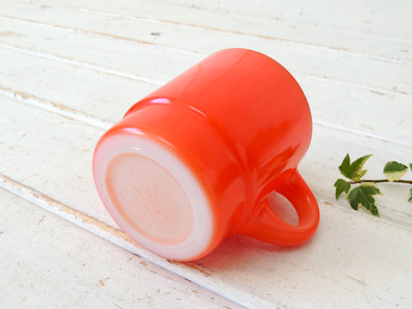 【FireKing】ファイヤーキング・赤色・スタッキング・マグカップ・Cハンドル・食器 USA