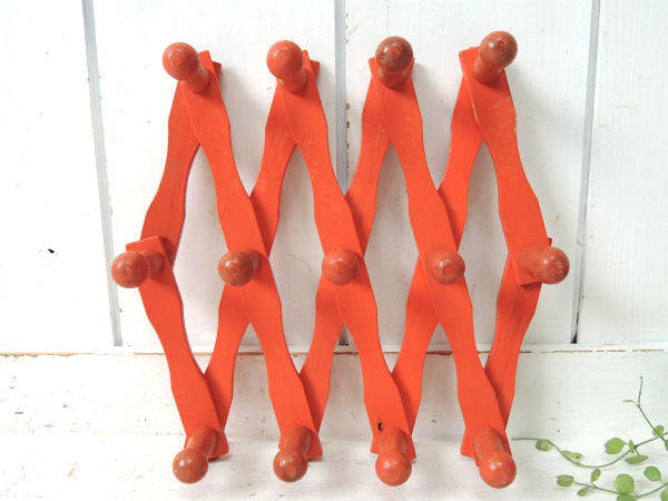 【レトロポップ】オレンジ色・木製・ジャバラ式・ヴィンテージ・ハットラック/コートフック USA