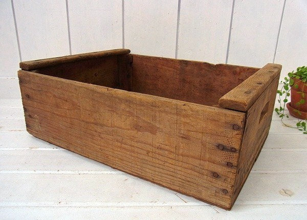 シャビーな木製・ヴィンテージ・ウッドボックス/木箱/フルーツ箱 USA