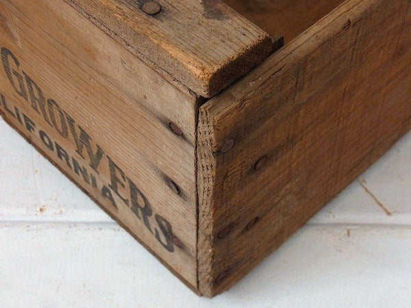 シャビーな木製・ヴィンテージ・ウッドボックス/木箱/フルーツ箱 USA