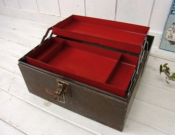 3段式のメタル製・ヴィンテージ・ツールボックス/ツールケース/工具箱 USA