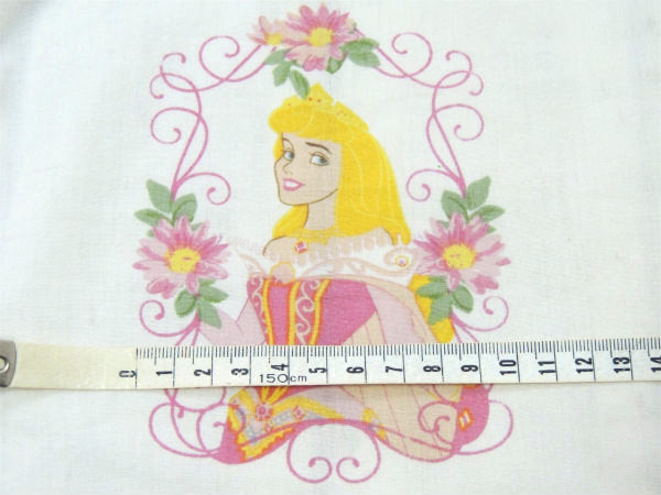 【ディズニープリンセス】白雪姫&シンデレラ&ベル・ベビーサイズ・ユーズドシーツ(ボックス)