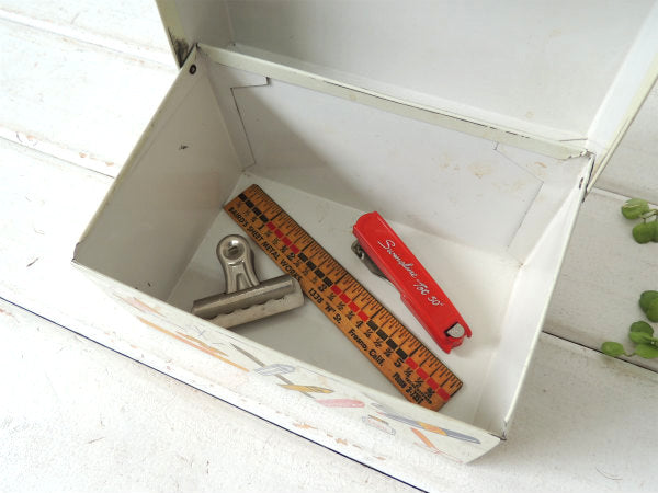 【Katch-All Kollector】文具や雑貨のイラスト入り・ヴィンテージ・収納缶/ティン缶