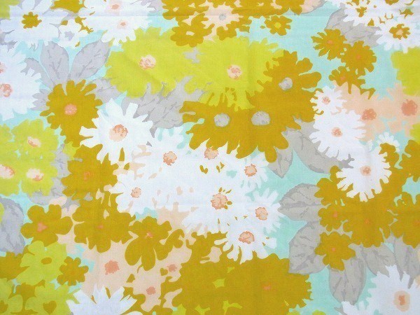 カラフルな花柄のヴィンテージ・USEDフラットシーツ(1/2) USA