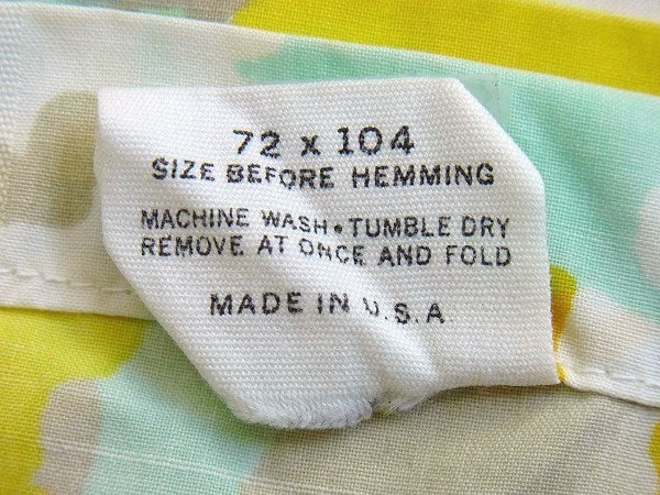 カラフルな花柄のヴィンテージ・USEDフラットシーツ(1/2) USA