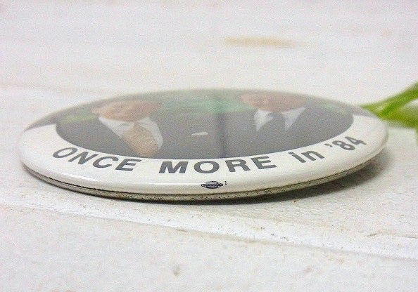 1984's レーガン大統領 写真 ピクチャー柄 ヴィンテージ 缶バッジ　アクセサリー　USA
