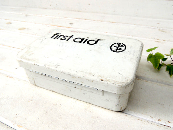 【FIRST AID KIT・ファーストエイド】メタル製・ヴィンテージ・救急箱セット・ハサミ