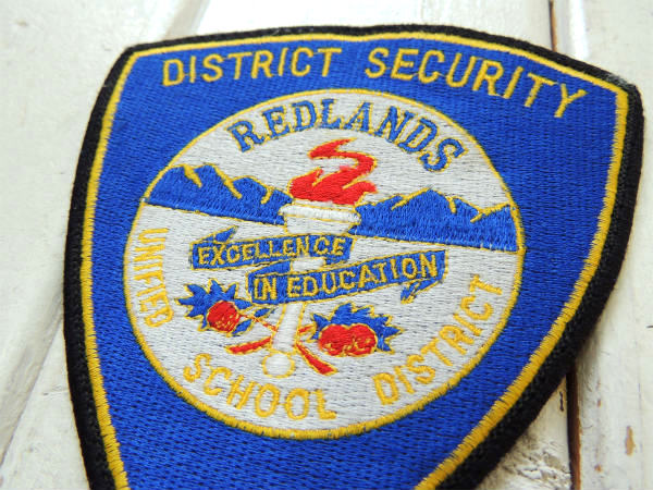 カリフォルニア レッドランズ UNIFIED SCHOOL 警備員 ヴィンテージ・刺繍 ワッペン