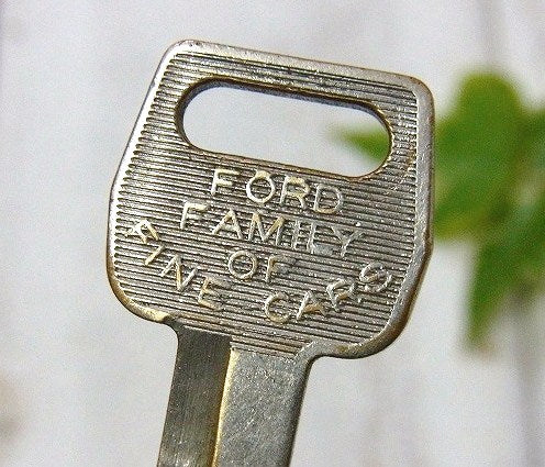 【FORD/FAMILY/フォード】アメリカ・ビンテージ・自動車キー・USA・古鍵