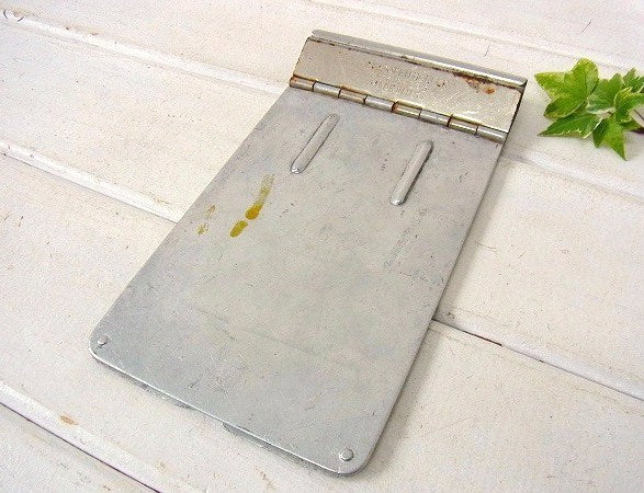 メタル製・小さなヴィンテージ・クリップボード/バインダー/メモ帳ホルダー USA