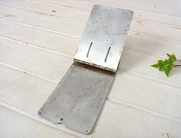 メタル製・小さなヴィンテージ・クリップボード/バインダー/メモ帳ホルダー USA