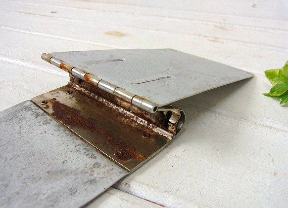 メタル製・小さなヴィンテージ・クリップボード/バインダー/メモ帳ホルダー USA