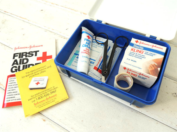 【1962 J・ジョンソン&ジョンソン・ファーストエイド】プラスティック製・ヴィンテージ・救急箱