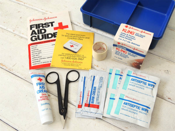 【1962 J・ジョンソン&ジョンソン・ファーストエイド】プラスティック製・ヴィンテージ・救急箱