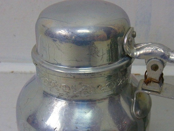 小さなアンティーク・アルミポット/水差し　USA