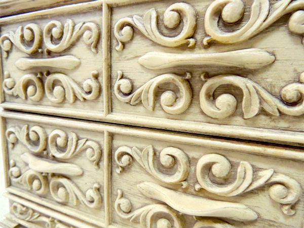 Lerner 素敵なエンボス模様・2段式・ヴィンテージ・ジュエリーケース/宝石箱/卓上チェスト