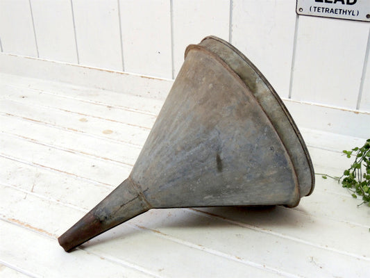 特大サイズ・ブリキ製・ヴィンテージ・じょうご・漏斗・ファンネル・ロート USA