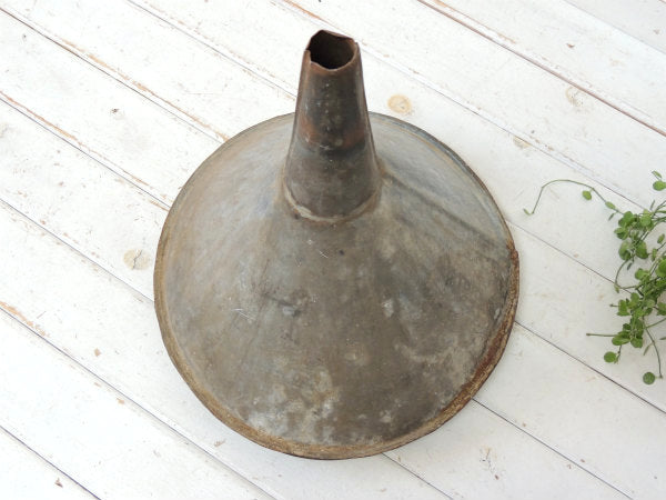 特大サイズ・ブリキ製・ヴィンテージ・じょうご・漏斗・ファンネル・ロート USA