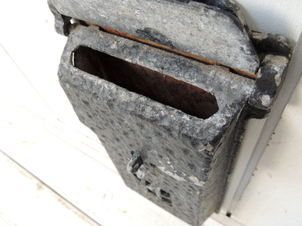 ノスタルジック・黒色・メタル製・小窓付き・アンティーク・メールボックス・郵便受け・ポスト US