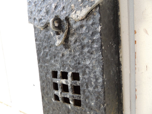 ノスタルジック・黒色・メタル製・小窓付き・アンティーク・メールボックス・郵便受け・ポスト US