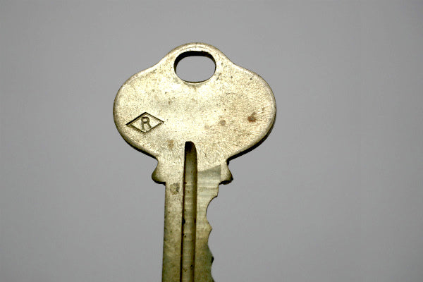 SARGENT NEW HAVEN CONN USA 鍵 R オールド・ヴィンテージ・キー KEY