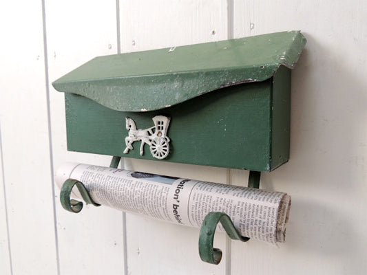 馬車モチーフ 新聞受け付き 横型 グリーン メタル製 ヴィンテージ メールボックス 郵便受け ポスト