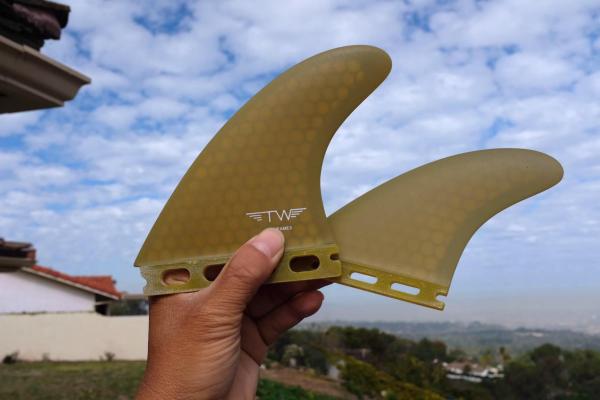 タイラー・ウォーレン・4FIN トゥルーアームス・クワッドフィン&パタゴニア限定ステッカー付き