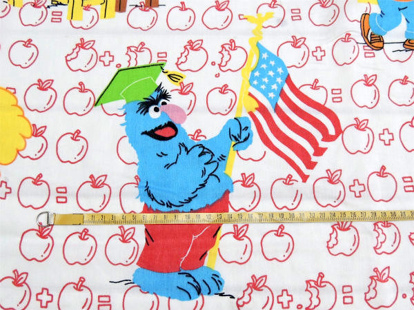 【セサミストリート】USA!スクール&りんご柄・ヴィンテージ・ユーズドシーツ(1/2)