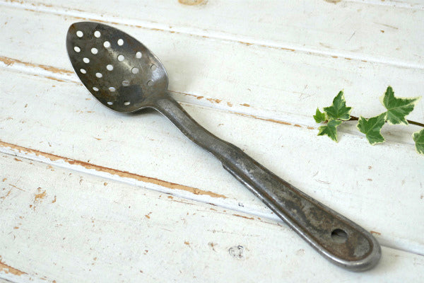 Medco スチール製 シャビー ヴィンテージ 穴あき スプーン アウトドア キャンプ アメリカ