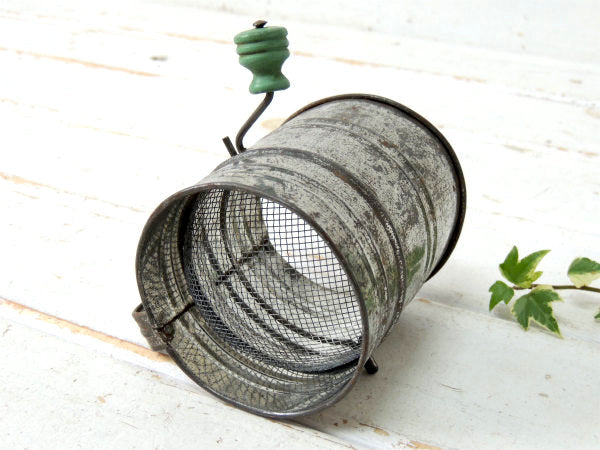 小さくて可愛いサイズ・ミントグリーン・木製ハンドル・アンティーク・シフター・粉ふるい・キッチン雑貨