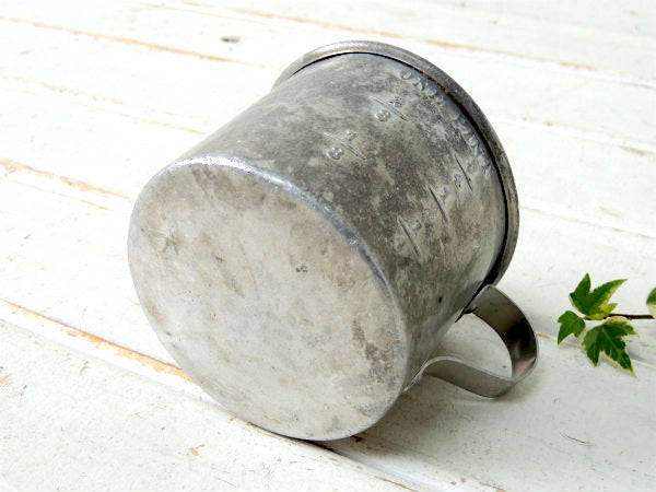 【ONE PINT】アルミ製 ヴィンテージ メジャーリングカップ　計量カップ キッチン雑貨