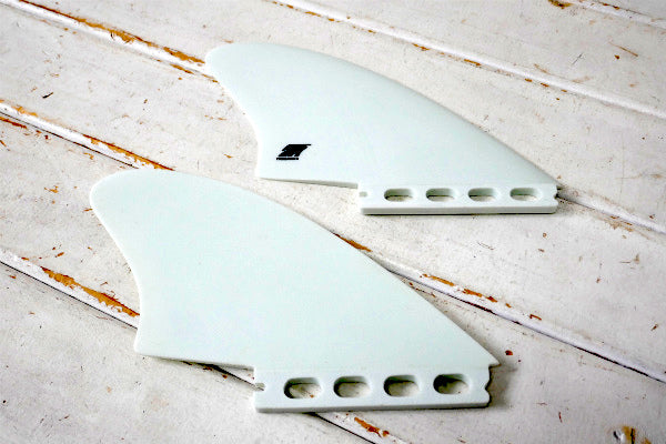 ホビーフィッシュ・2FIN 日本未発売 トゥルーアームス・ツインフィン&パタゴニアステッカー