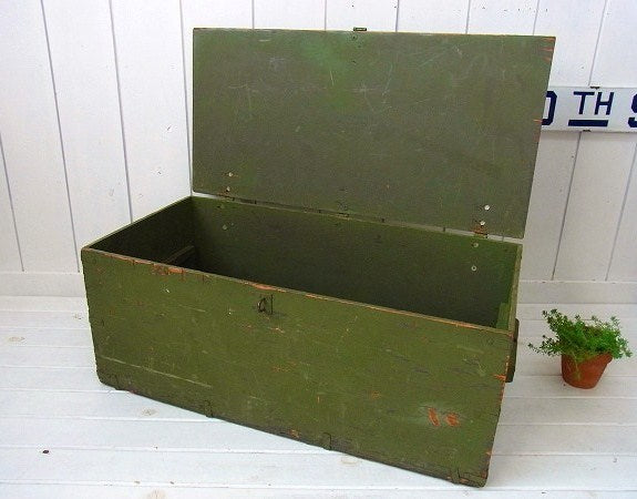 【SHWAYDER BROS】U.S.文字・カーキ色・大きな木製・アンティーク・トランク　USA