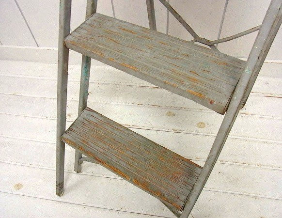 グレートーン ペンキの剥げた 木製×スチール製・アンティーク・ステップラダー/脚立