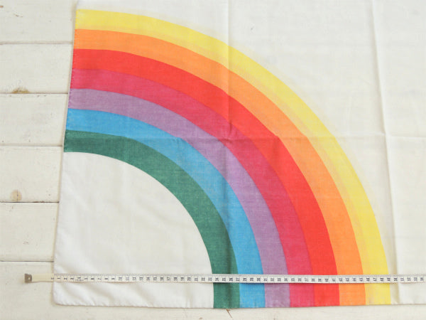 レインボーカラー・虹柄・ヴィンテージ・USEDピロケース/枕カバー USA