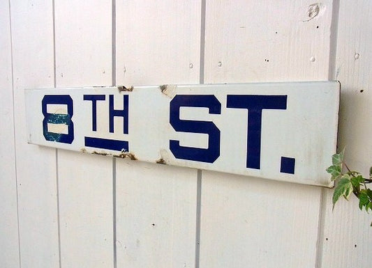 【8TH ST.】ホーロー製・ヴィンテージ・ストリートサイン/街路サイン/看板 USA