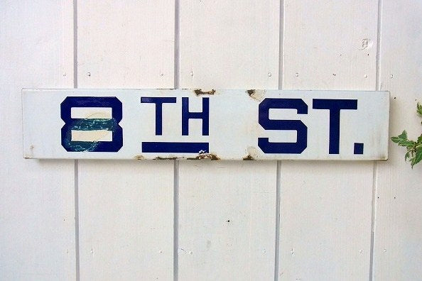 【8TH ST.】ホーロー製・ヴィンテージ・ストリートサイン/街路サイン/看板 USA