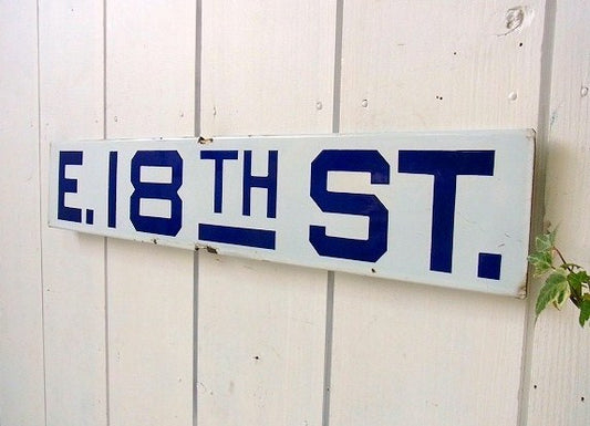 【E.18TH ST.】ホーロー製・ヴィンテージ・ストリートサイン/街路サイン/看板 USA