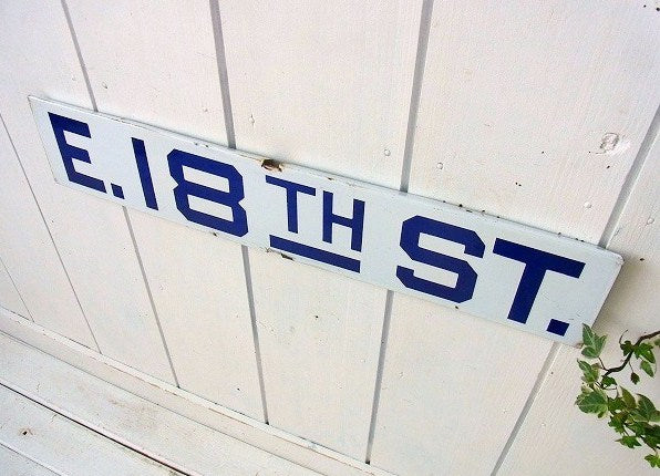 【E.18TH ST.】ホーロー製・ヴィンテージ・ストリートサイン/街路サイン/看板 USA