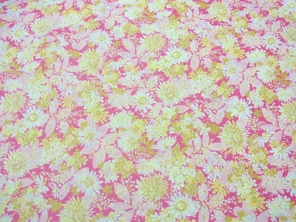 ピンク色の花柄・ヴィンテージ・ユーズドシーツ(フラットタイプ) USA