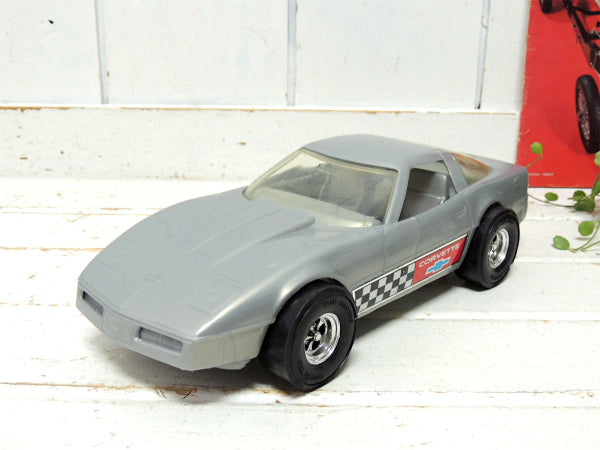 【V8・シボレー・コルベット】USA・アメ車・ビンテージ・ミニカー・チェッカーフラッグ