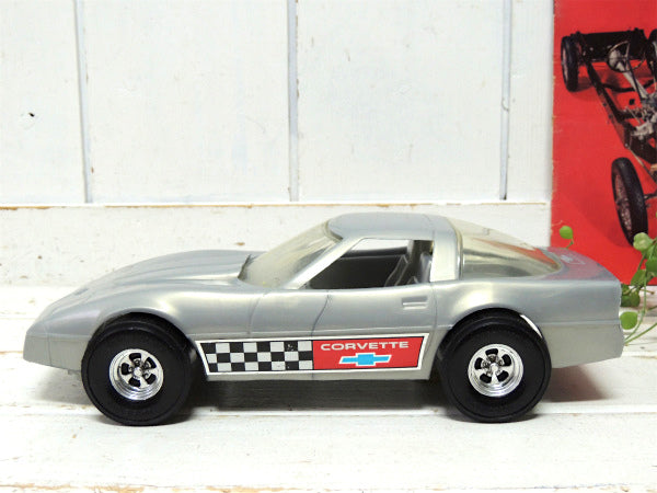 【V8・シボレー・コルベット】USA・アメ車・ビンテージ・ミニカー・チェッカーフラッグ