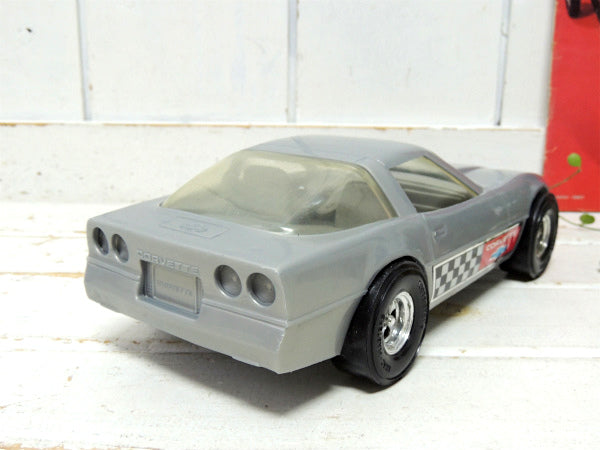 【V8・シボレー・コルベット】USA・アメ車・ビンテージ・ミニカー・チェッカーフラッグ