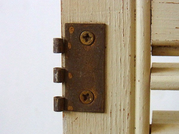 アイボリー色の小さな木製・アンティーク・ルーバー/ヴォレー/シャッター/建具　USA