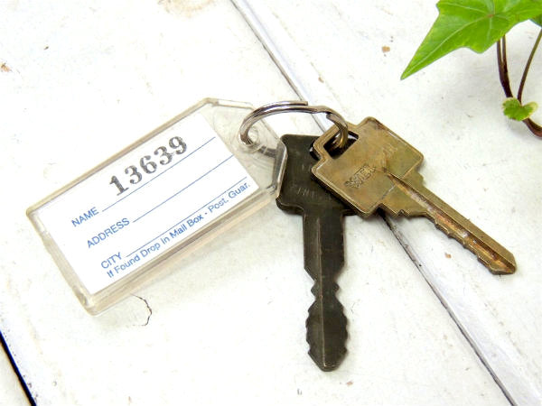 【フォード・CALIFORNIA】ネームキーホルダー・USA・ビンテージ・鍵2本・アドバタイジング