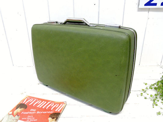 【アメリカンツーリスター】オリーブグリーン色・鍵付き・ヴィンテージ・スーツケース/トランク