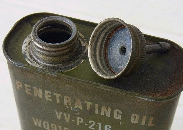 1957年・ミリタリー・ノズル付き・ヴィンテージ・オイル缶/US ARMY