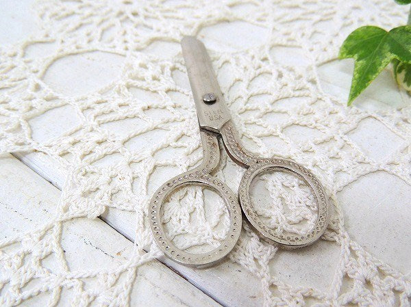 【USA・スチール製・模様入り】小さなヴィンテージ・シザー・はさみ/ハサミ